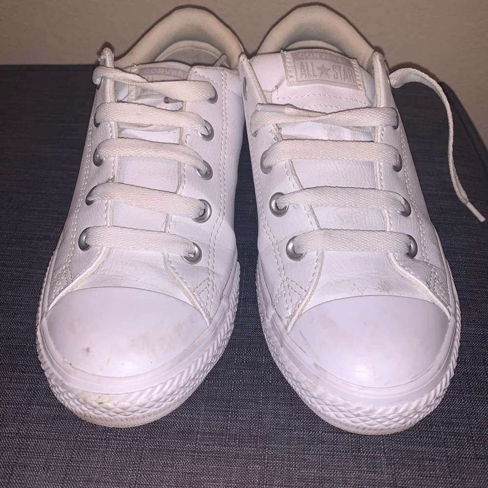 White leather Converse Allstar